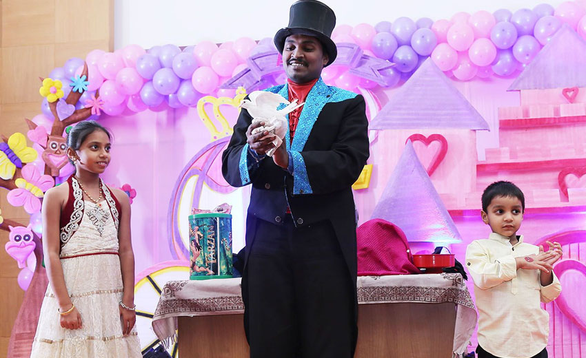 Magician kids birthday party